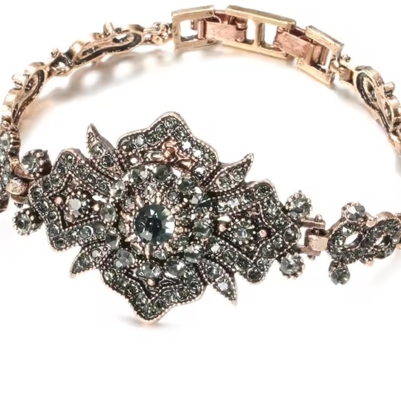 Vintage Antique Elegant Floral Rose Gold Bracelet - Picture 6 of 6